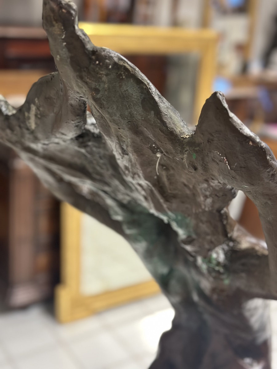 Sculpture en bronze patiné « Jeune fille au vent ». XXe siècle, hauteur 174 cm.-photo-1