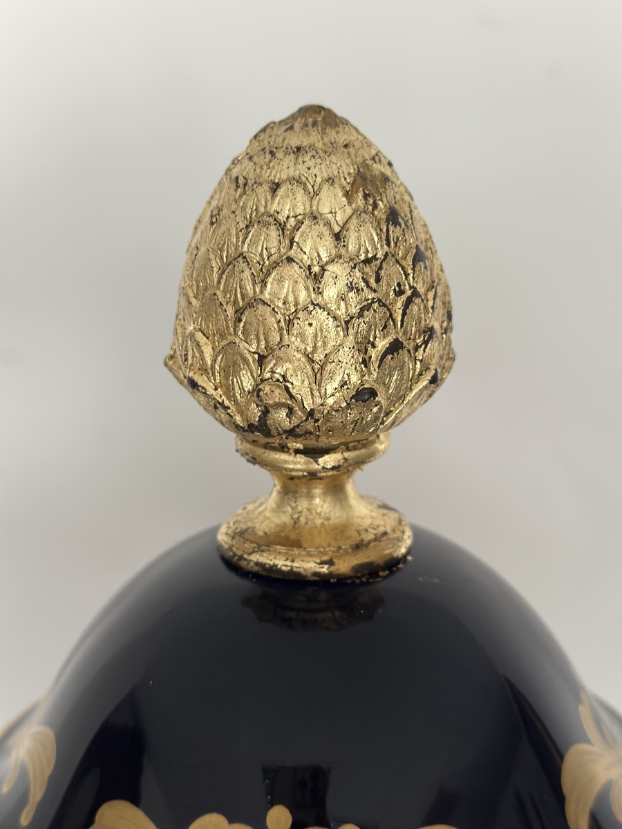 Vase en porcelaine et bronze doré. Paris, XIXe siècle. H. 72 cm.-photo-6