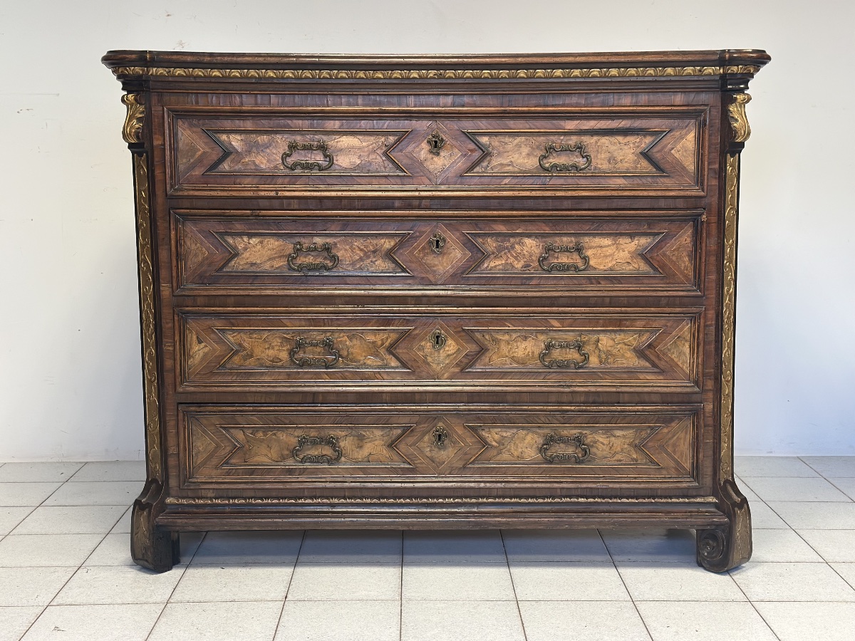 Commode lombarde, style Louis XIV. Milan, fin du XVIIe – début du XVIIIe siècle.-photo-2