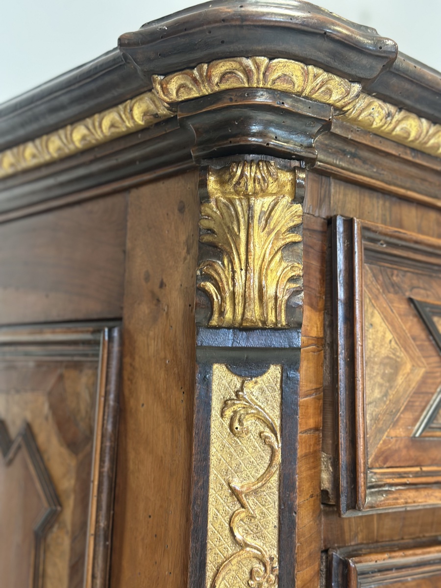Commode lombarde, style Louis XIV. Milan, fin du XVIIe – début du XVIIIe siècle.-photo-4