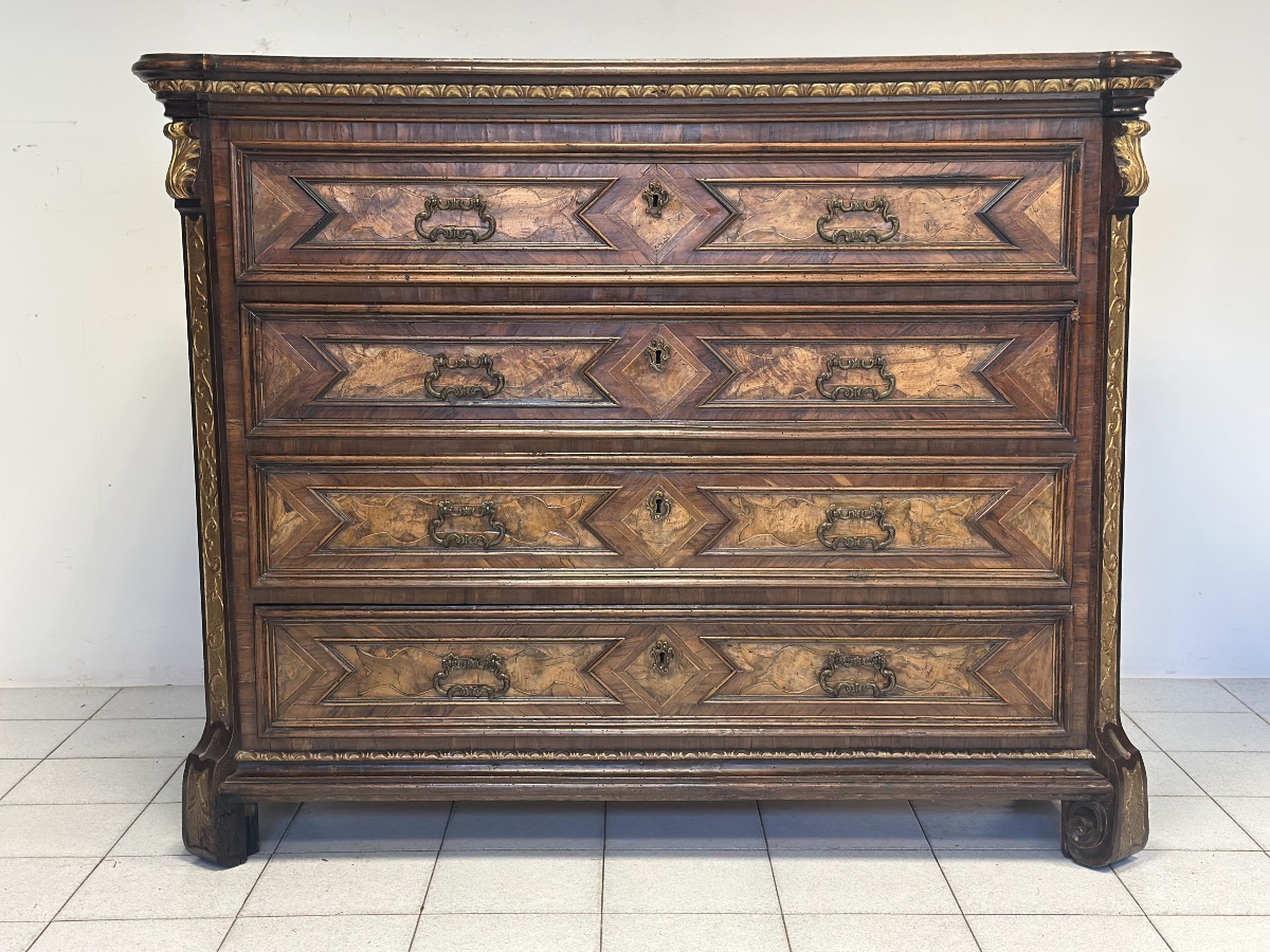 Commode lombarde, style Louis XIV. Milan, fin du XVIIe – début du XVIIIe siècle.-photo-6
