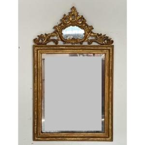 Miroir en bois sculpté et doré. Lombardie, fin du XVIIIe siècle.