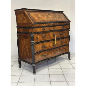 Commode lombarde de style Louis XV. Milan, XVIIIe siècle