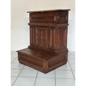 Emilia 600 Louis XIV Walnut Prayer Stool