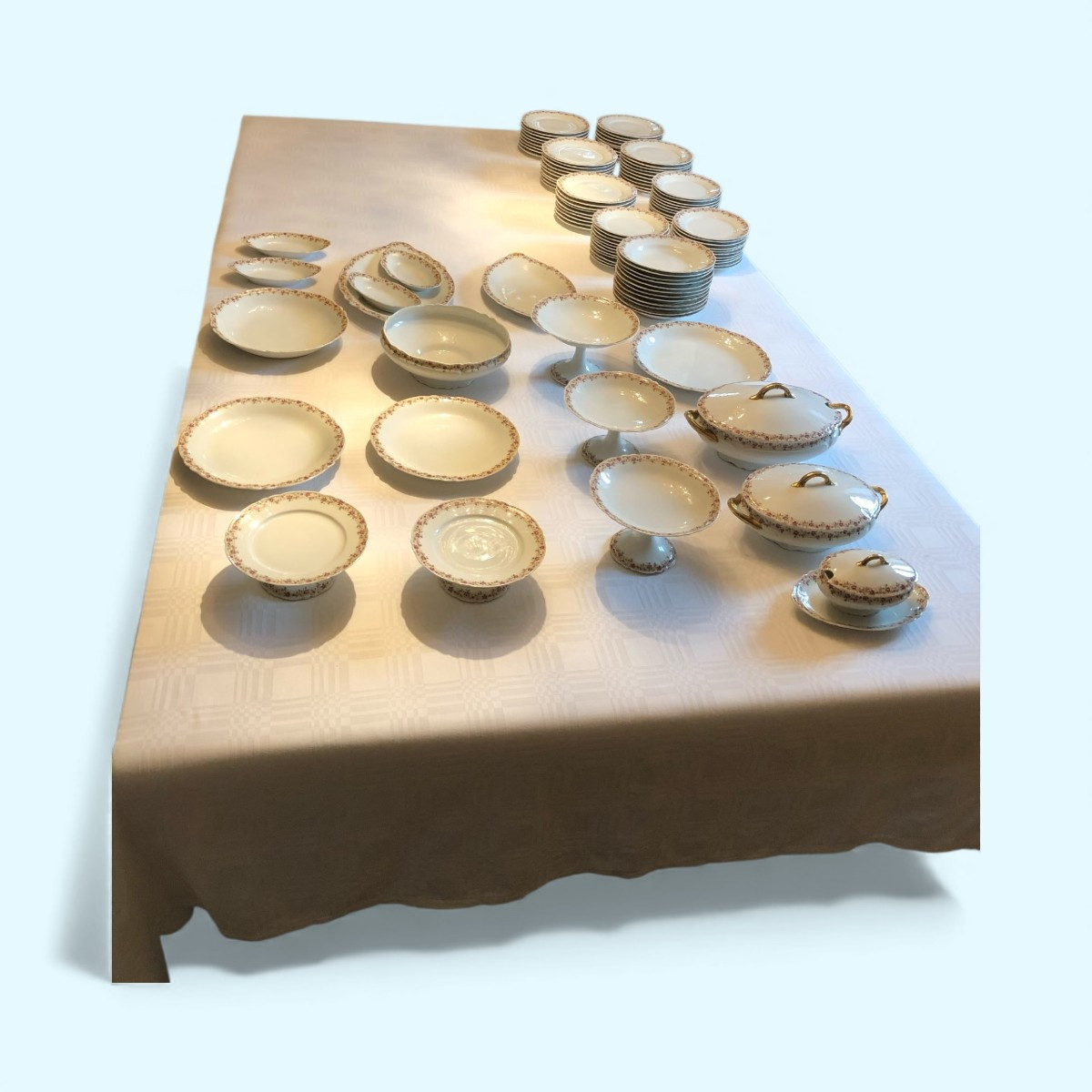 Service porcelaine de limoges 112 pièces