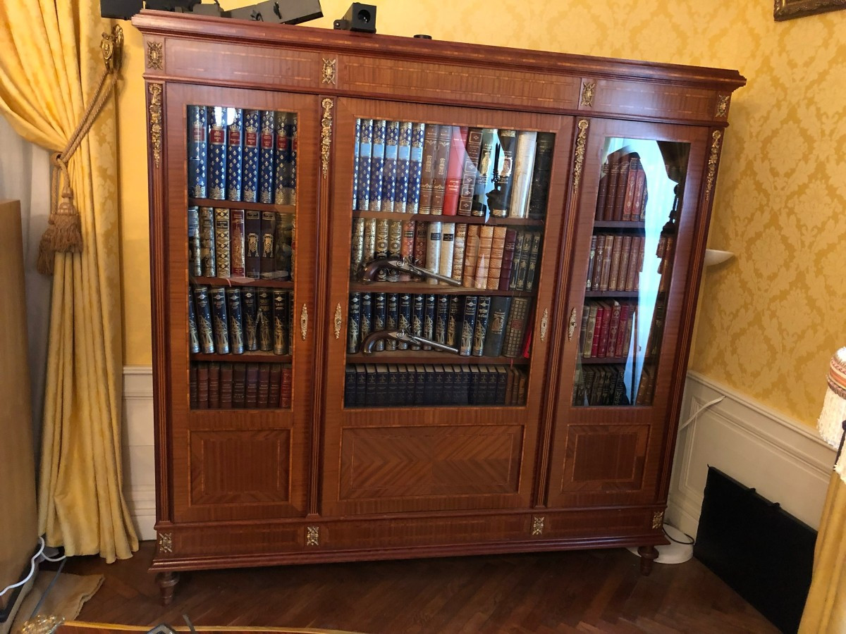 Louis XVI Style Bookcase With 3 Doors.-photo-1
