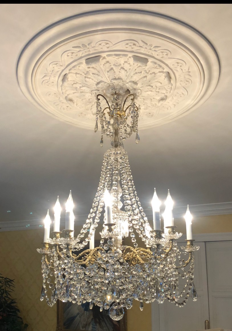 Lustre à pampilles  12 bras de lumières  fin 19eme siecle.