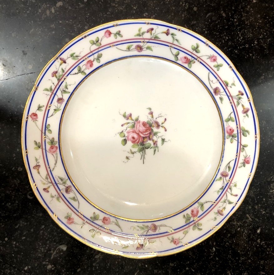 Late 18th-century Sèvres Plate With A Rose Design-photo-2