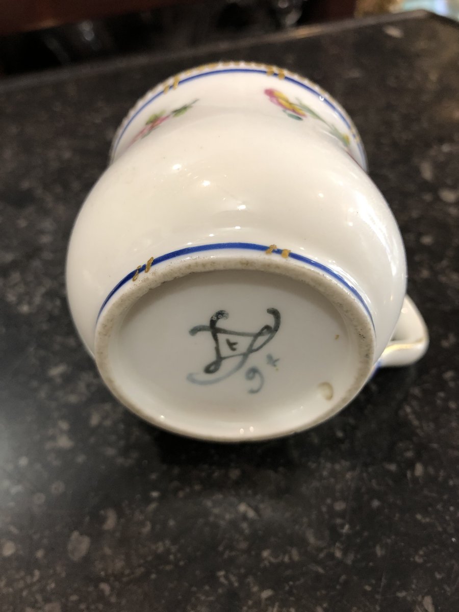 Late 18th-century Sèvres Porcelain Juice Pitcher (slight Crack)-photo-2