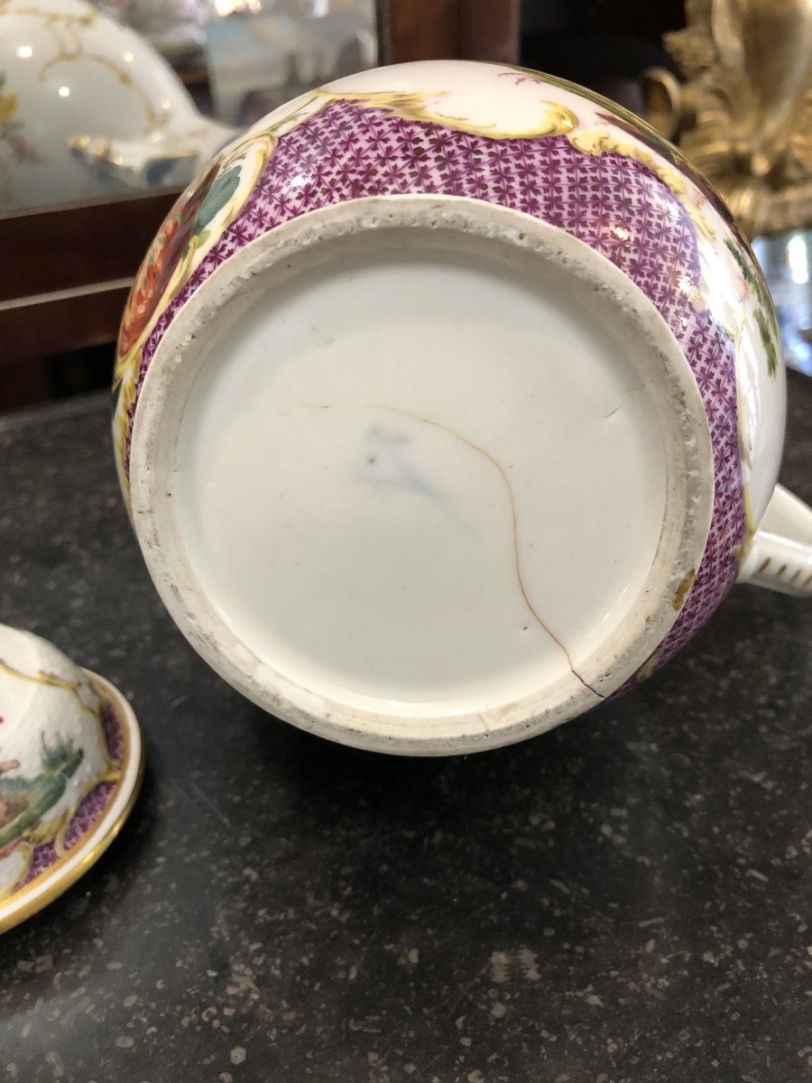 Cafetière porcelaine Meissen fin 18ème siècle (fèle au pied)-photo-2