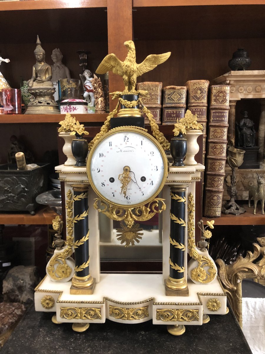 Louis XVI-era Marble And Gilded Bronze Pendulum Clock, Signed "manière"-photo-2