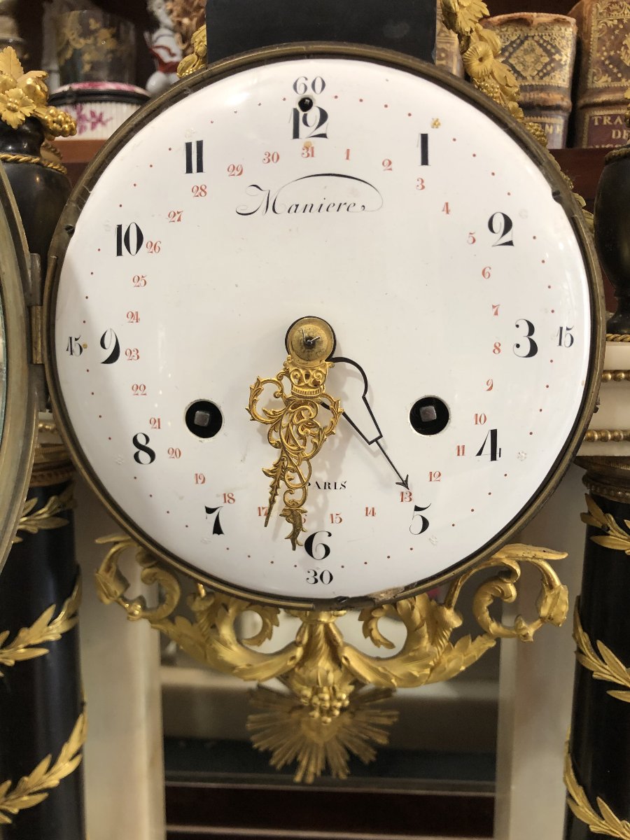 Louis XVI-era Marble And Gilded Bronze Pendulum Clock, Signed "manière"-photo-4