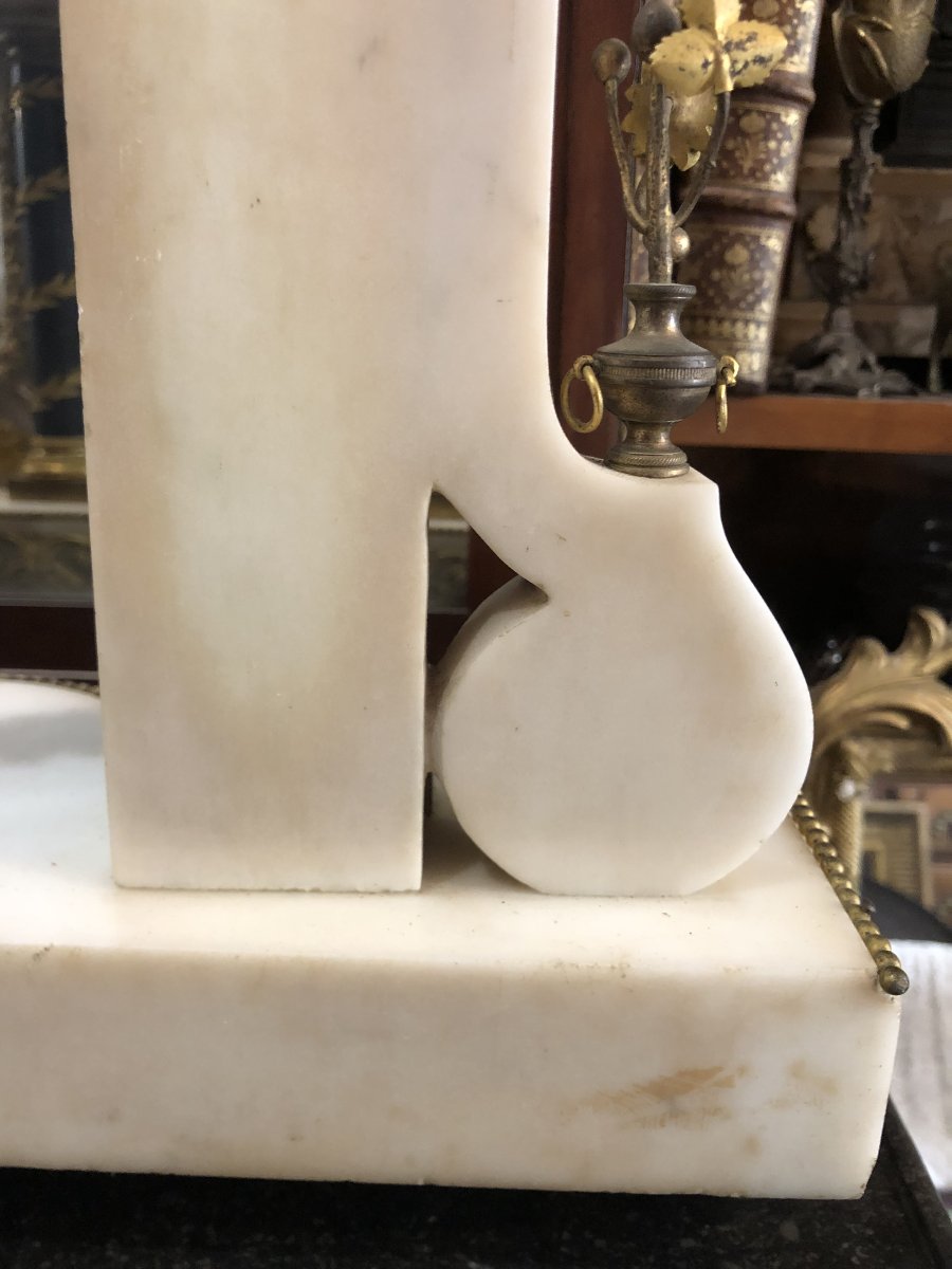 Louis XVI-era Marble And Gilded Bronze Pendulum Clock, Signed "manière"-photo-4