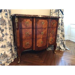 Transition Period Chest Of Drawers With 3 Drawers And No Crossbar.