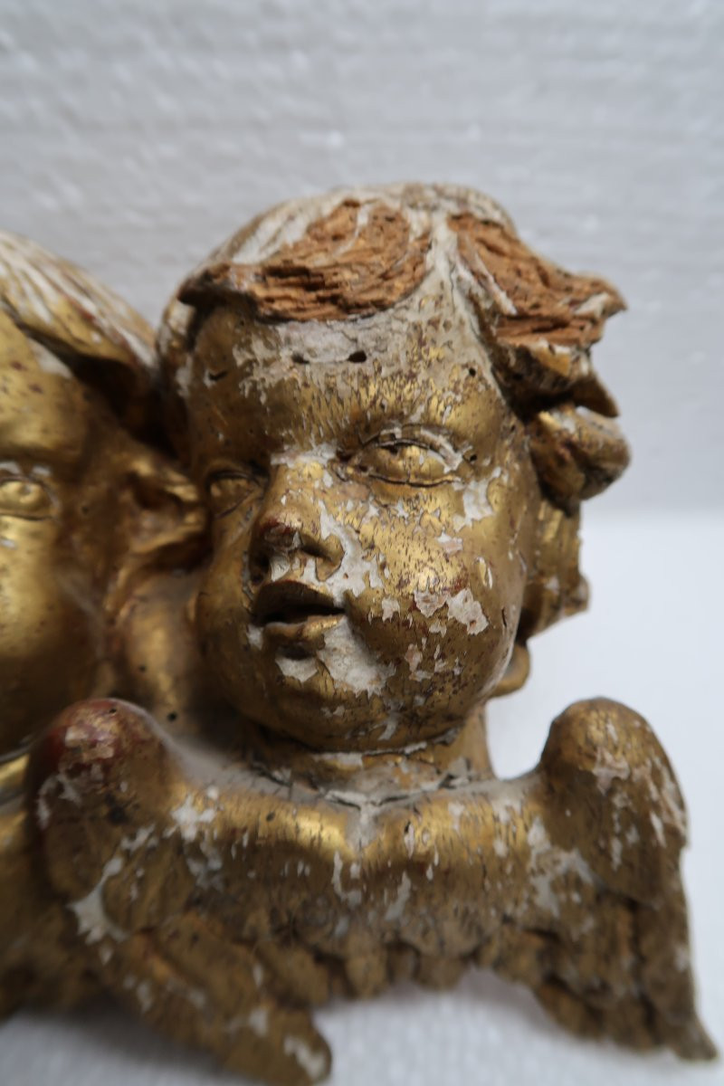 Pair Of 18th Century Gilded Wooden Cherubs -photo-3