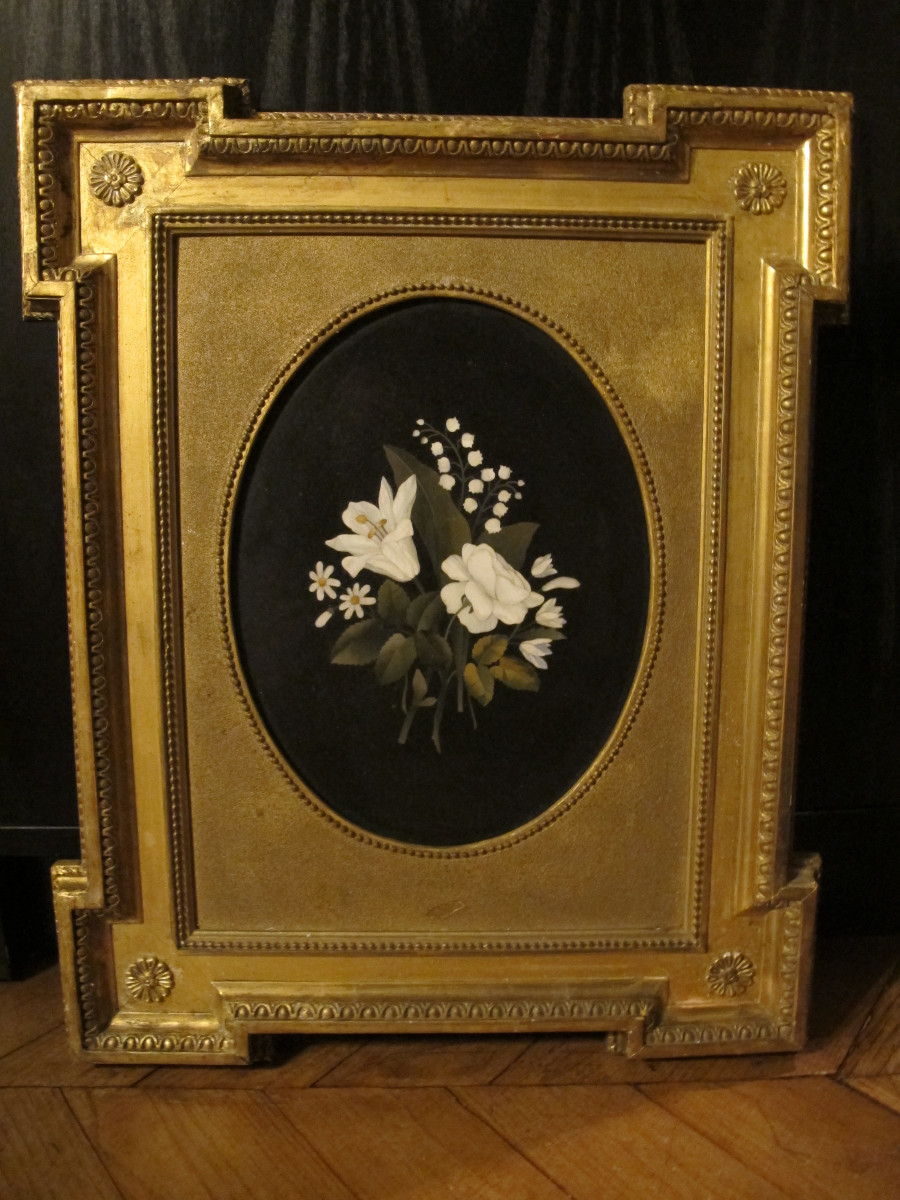 Bouquet en marqueterie de marbre 