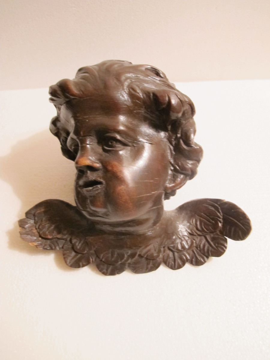Tête d' Angelot en noyer  XVIII
