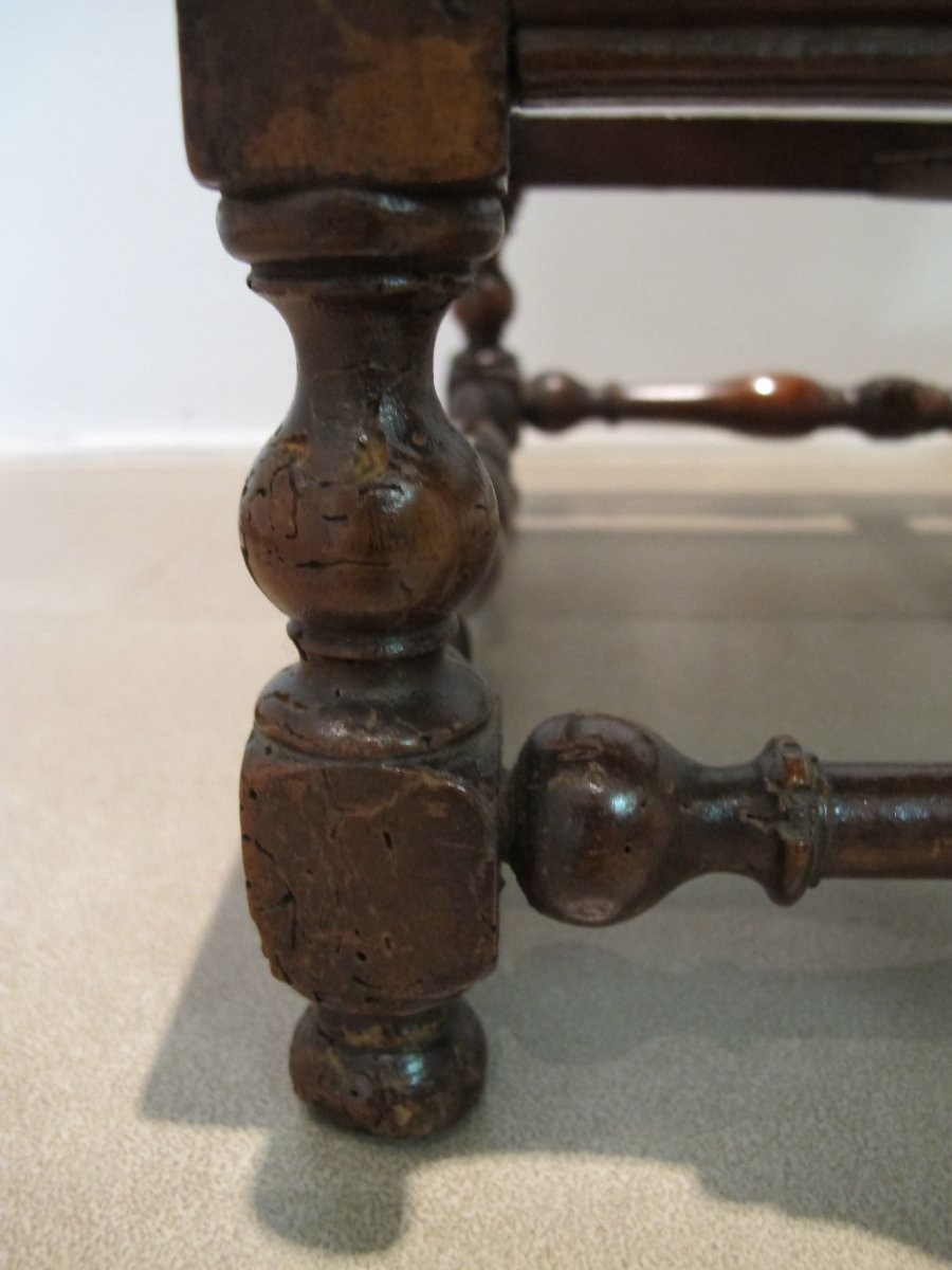 Lutrin de table en noyer  Début XVIII-photo-6