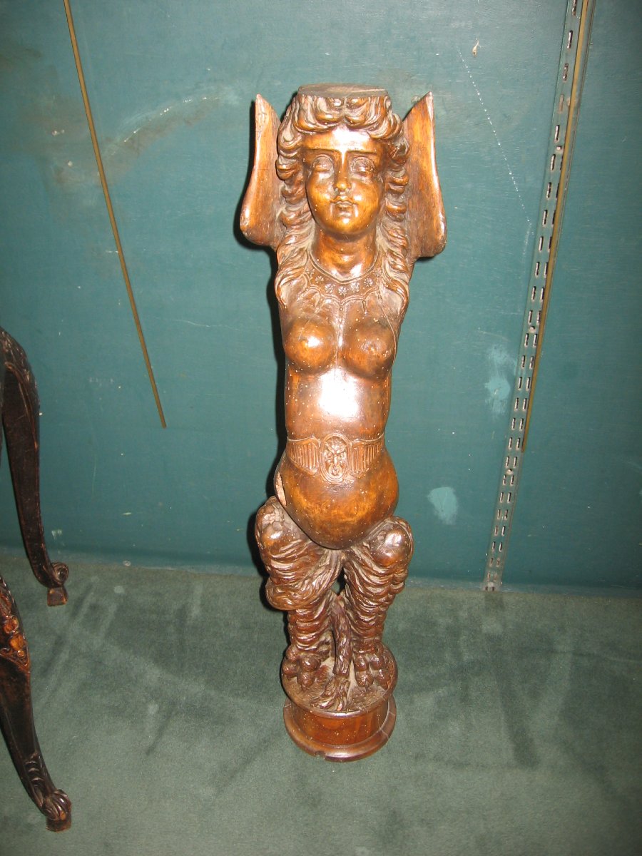 Walnut Caryatid 18th Century-photo-2