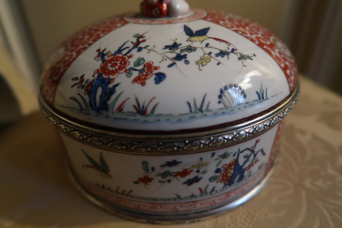 Porcelain Bonbonnière With Japanese Decoration-photo-3