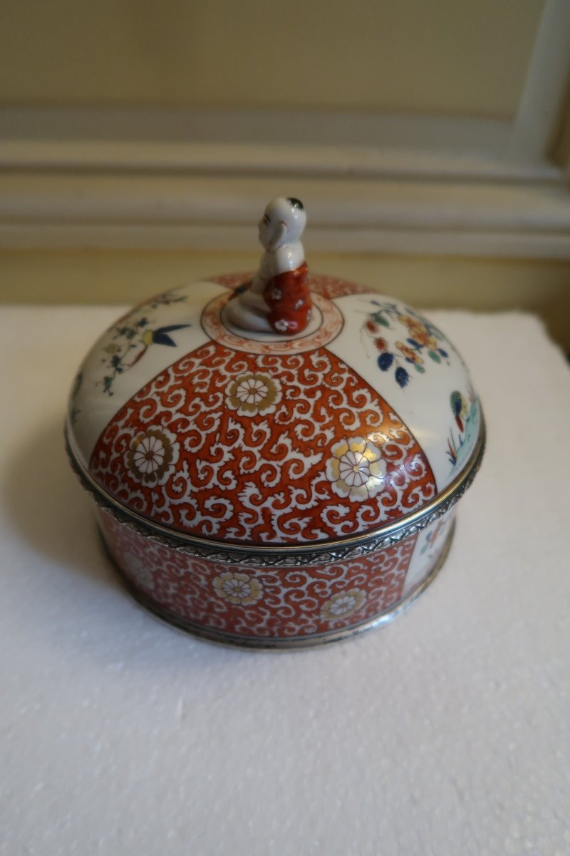 Porcelain Bonbonnière With Japanese Decoration-photo-2