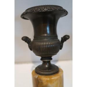 Paire De Vases En Bronze   Epoque 1830