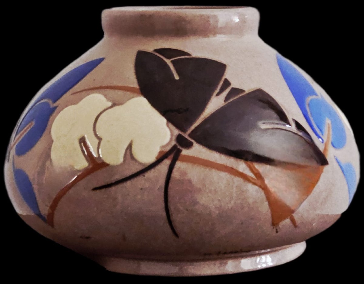 Vase pansu au décor de papillons, céramique de Simone Larrieu