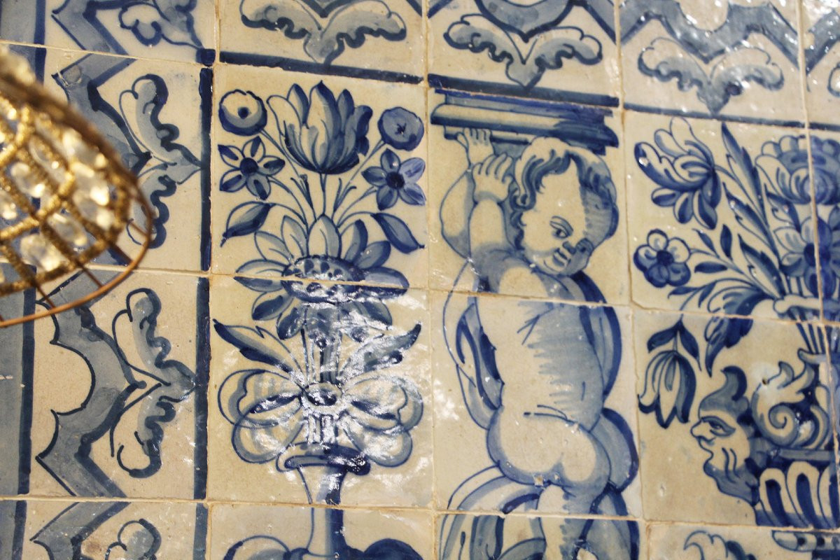 18th Century Antique Portuguese Tile Mural Panel Depicting A Blue And White Vase Surrounded -photo-1