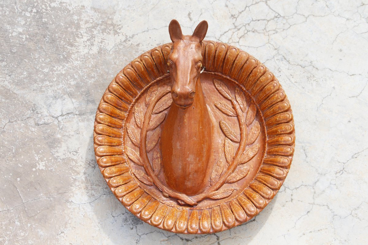 Enseigne de boucherie ancienne française très rare en forme de tête de cheval, en faïence-photo-2