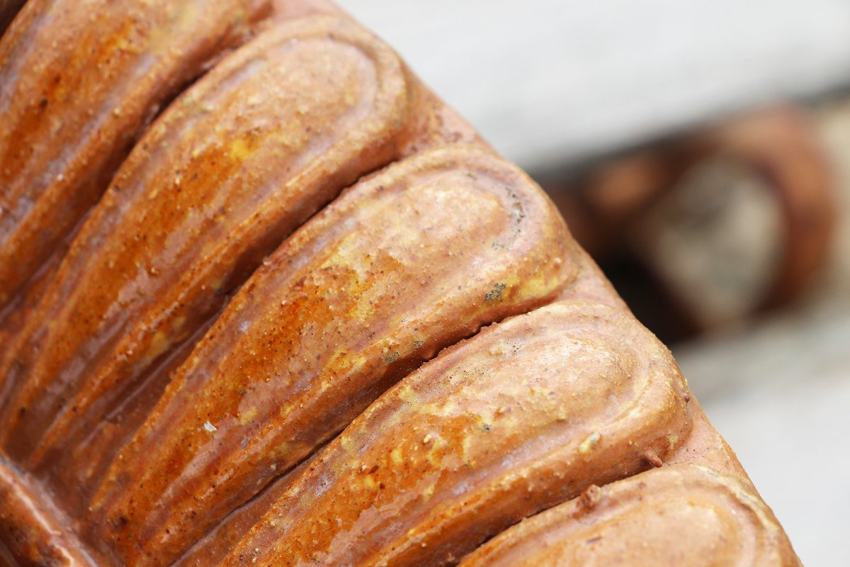 Enseigne de boucherie ancienne française très rare en forme de tête de cheval, en faïence-photo-8