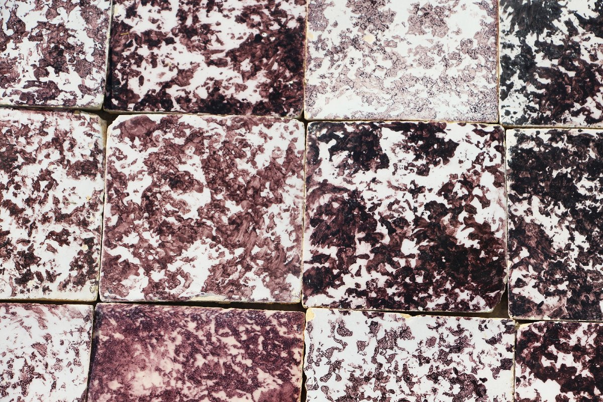 18th Century Tile Mural Panel, Aubergine Spongeware Surrounded By Blue & White Flowers-photo-2