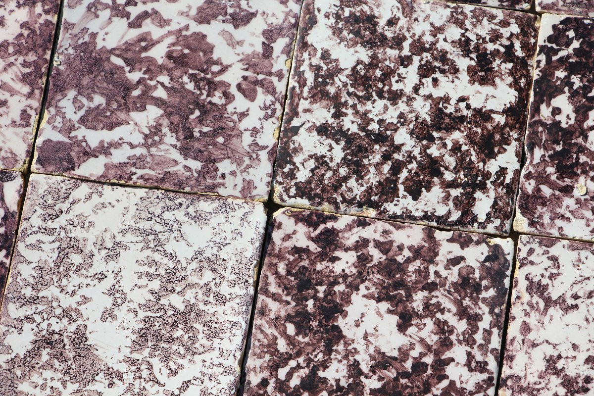 18th Century Tile Mural Panel, Aubergine Spongeware Surrounded By Blue & White Flowers-photo-3