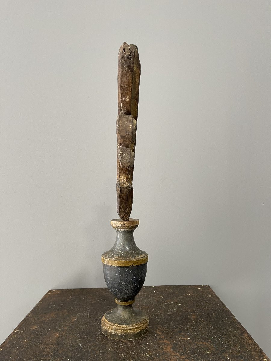 18th Century Portuguese Baroque Ornament On Wooden Vase-photo-4