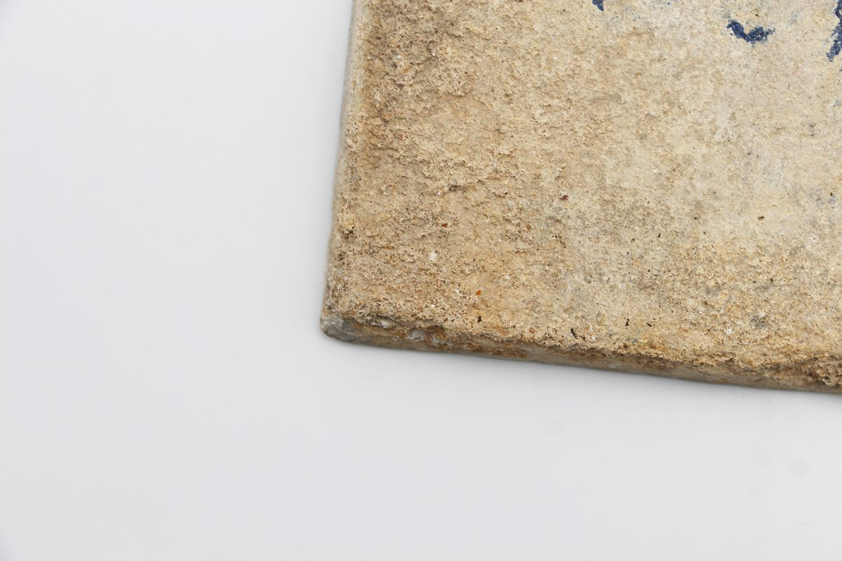 18th Century Blue And White Portuguese Tile Depicting A Horse Tale-photo-5