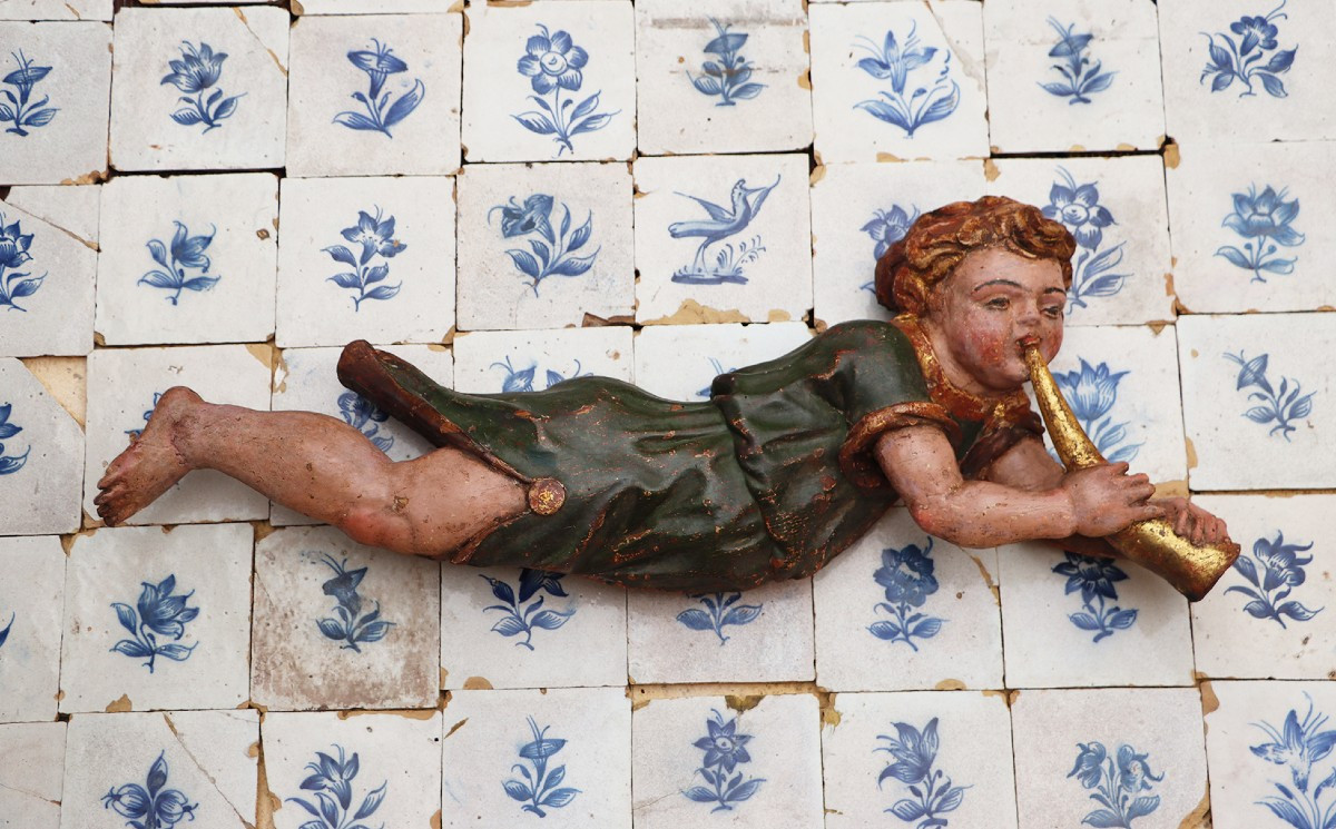 Cherub Musician Playing A Golden Bugle, 18th Century, Portuguese