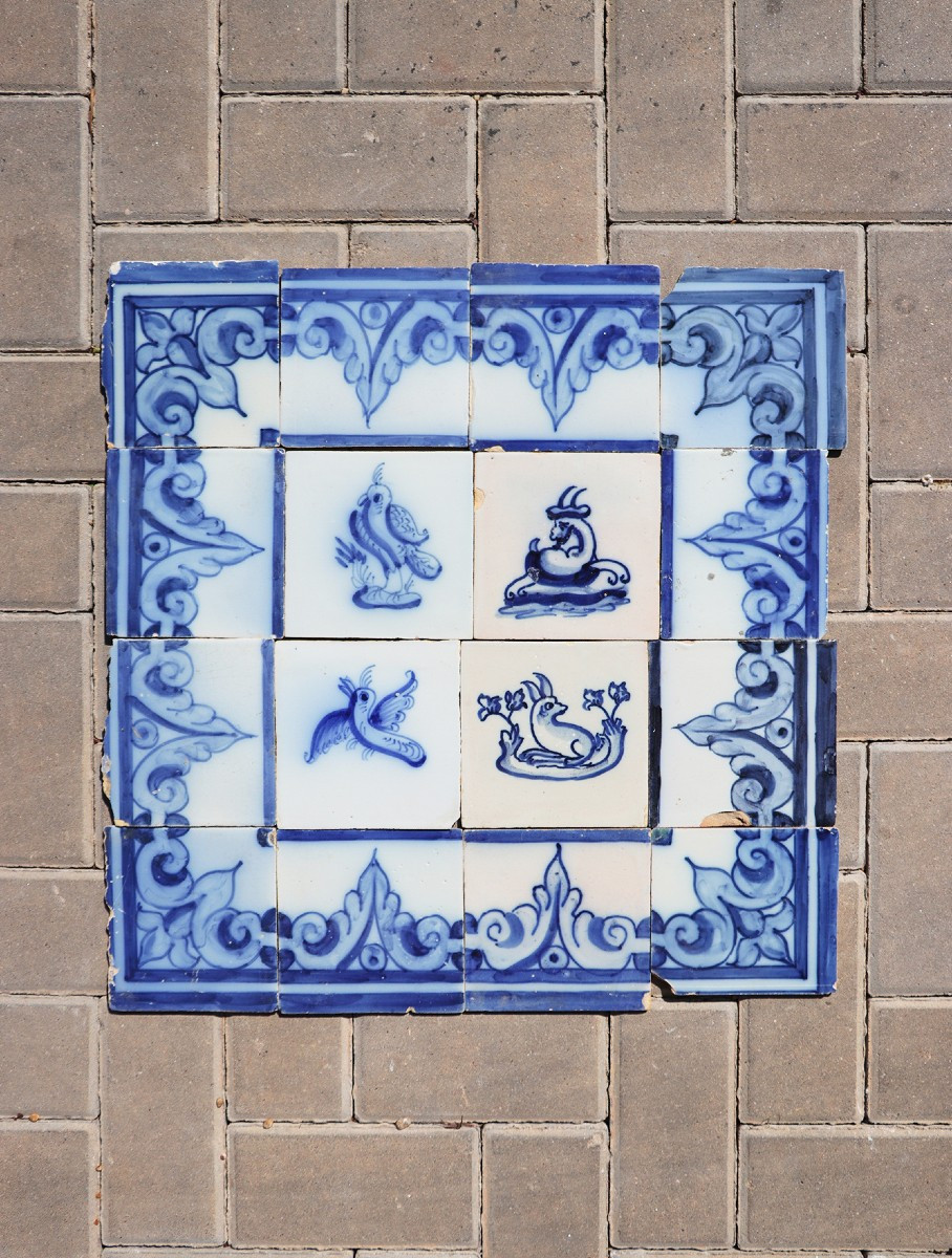 Panneau mural en carreaux à décor d’animaux, portugais, XIXe siècle