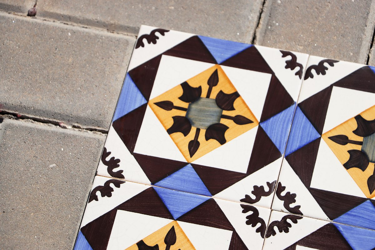 1940s Set Of Thirty One Vintage Geometric Tiles, Portuguese-photo-2