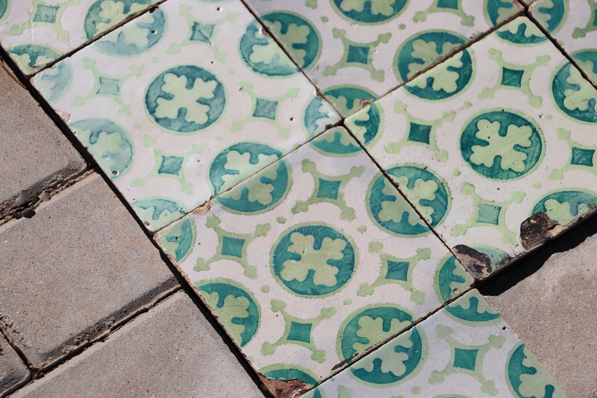 Late 19th Century Dark and Light Green Set of Nineteen Tiles, Portuguese-photo-4