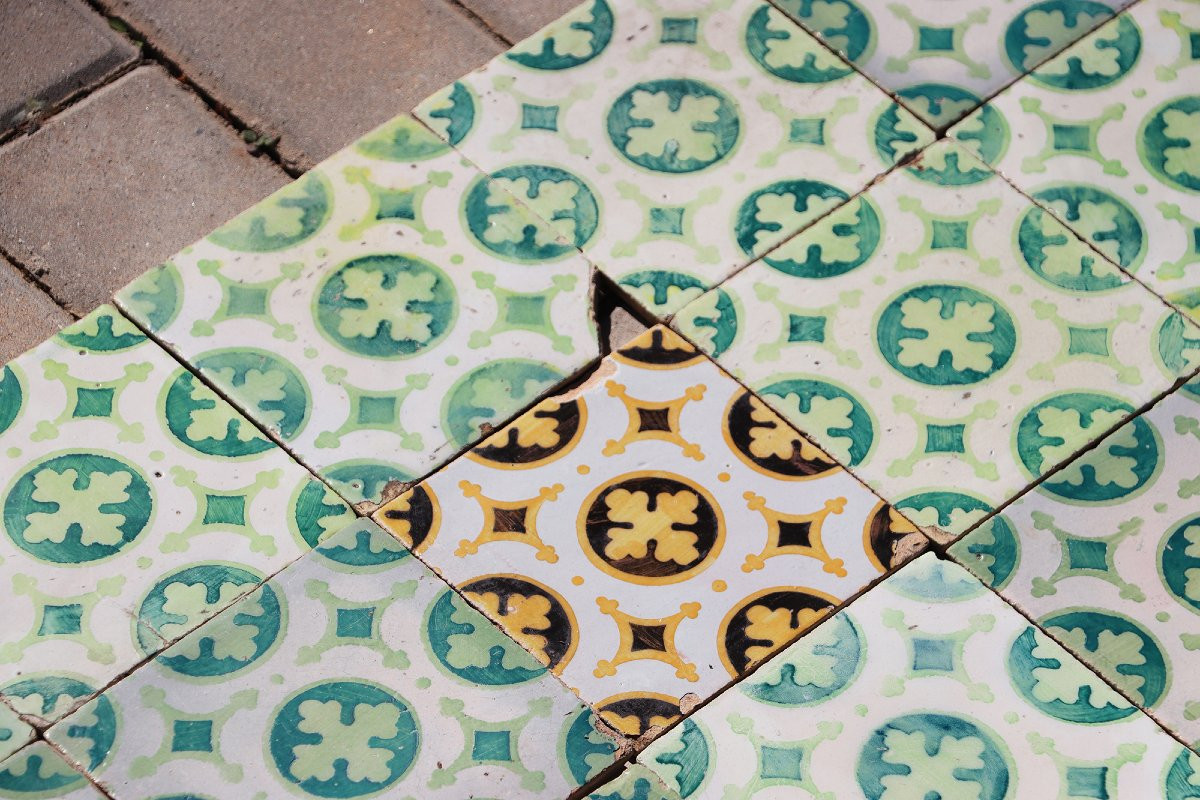 Late 19th Century Dark and Light Green Set of Nineteen Tiles, Portuguese-photo-1
