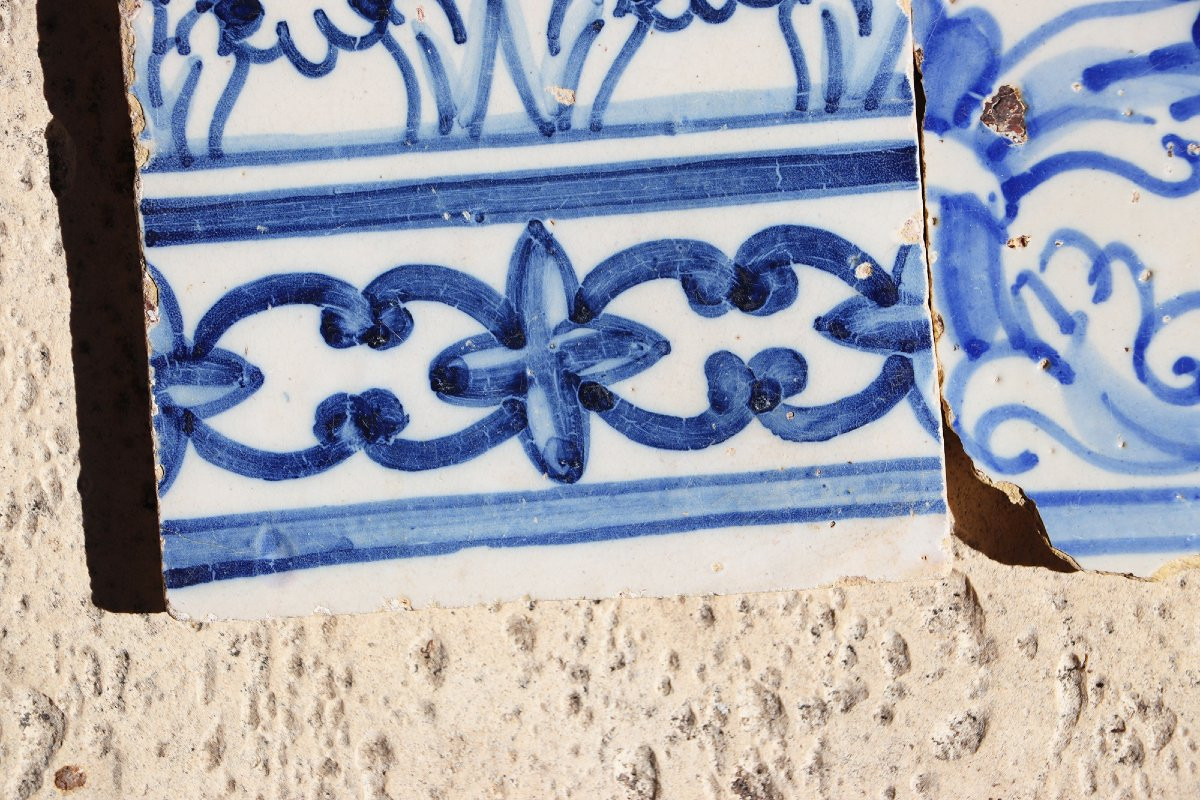 Ensemble de quatre carreaux bleu et blanc, portugais, XVIIe siècle-photo-1