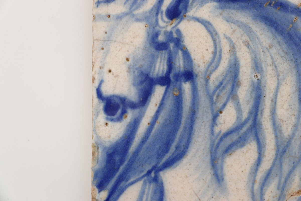 Carreau portugais bleu et blanc du XVIIIe siècle représentant une tête de cheval-photo-2