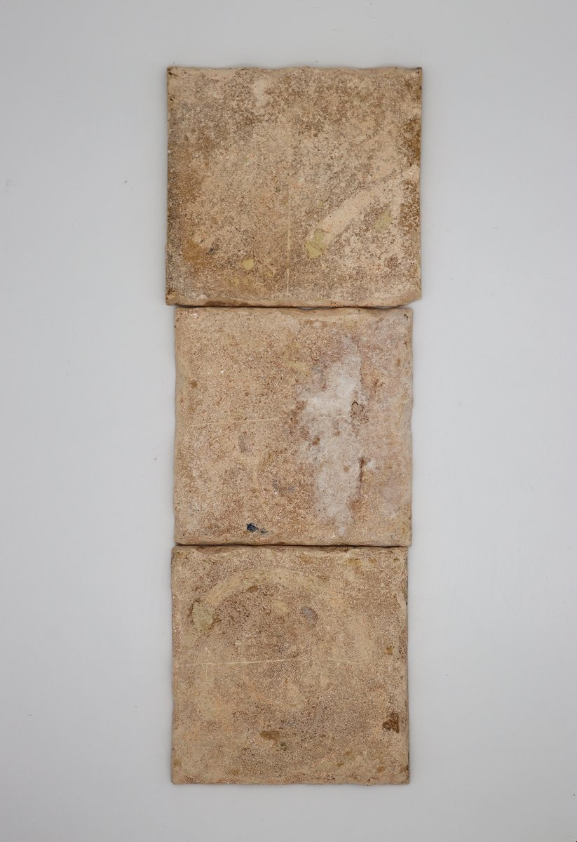 18th Century Baroque Set Of Three Tiles Depicting A Flower Vase-photo-4