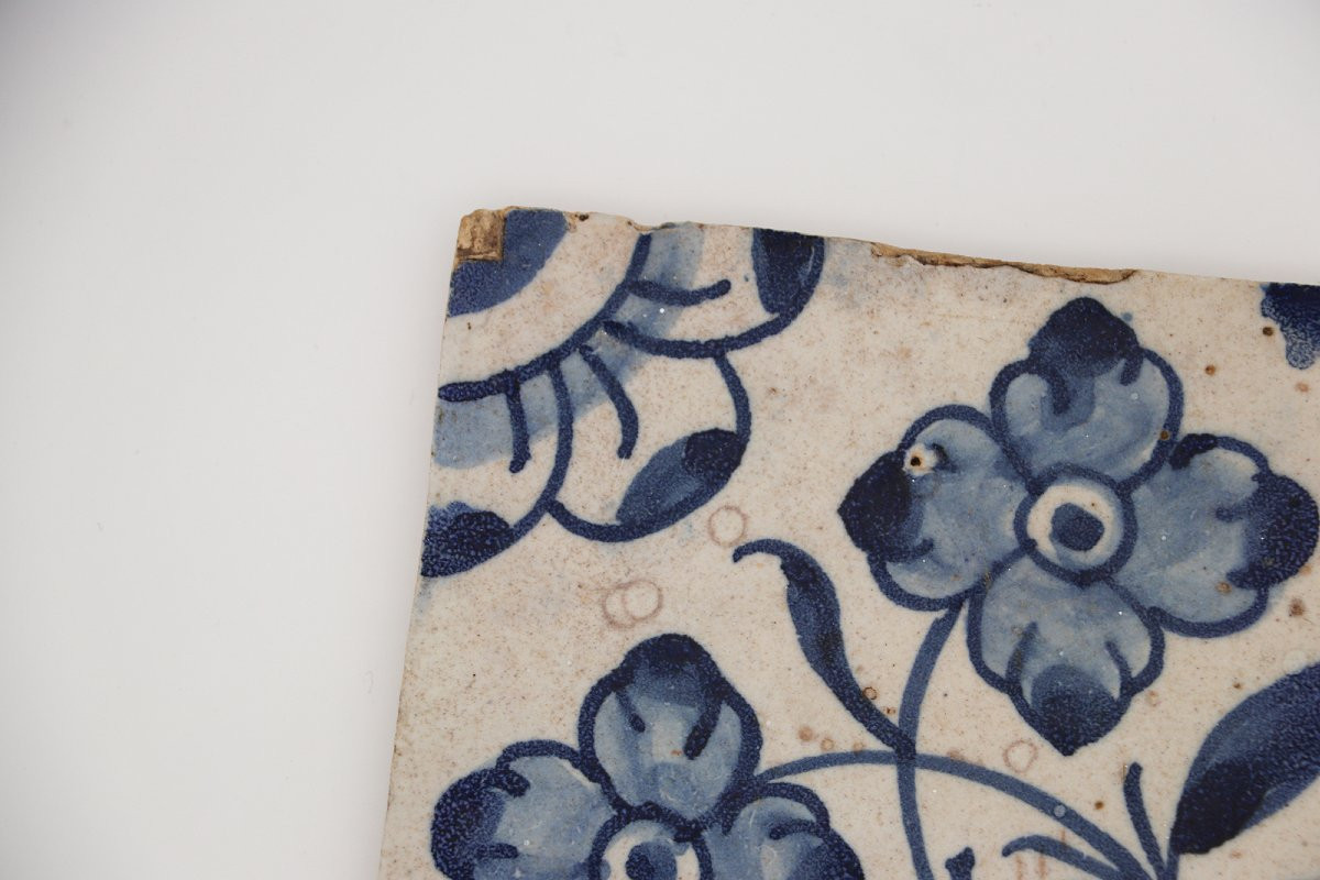 17th Century Portuguese Blue & White Floral Set Of Two Tiles-photo-2