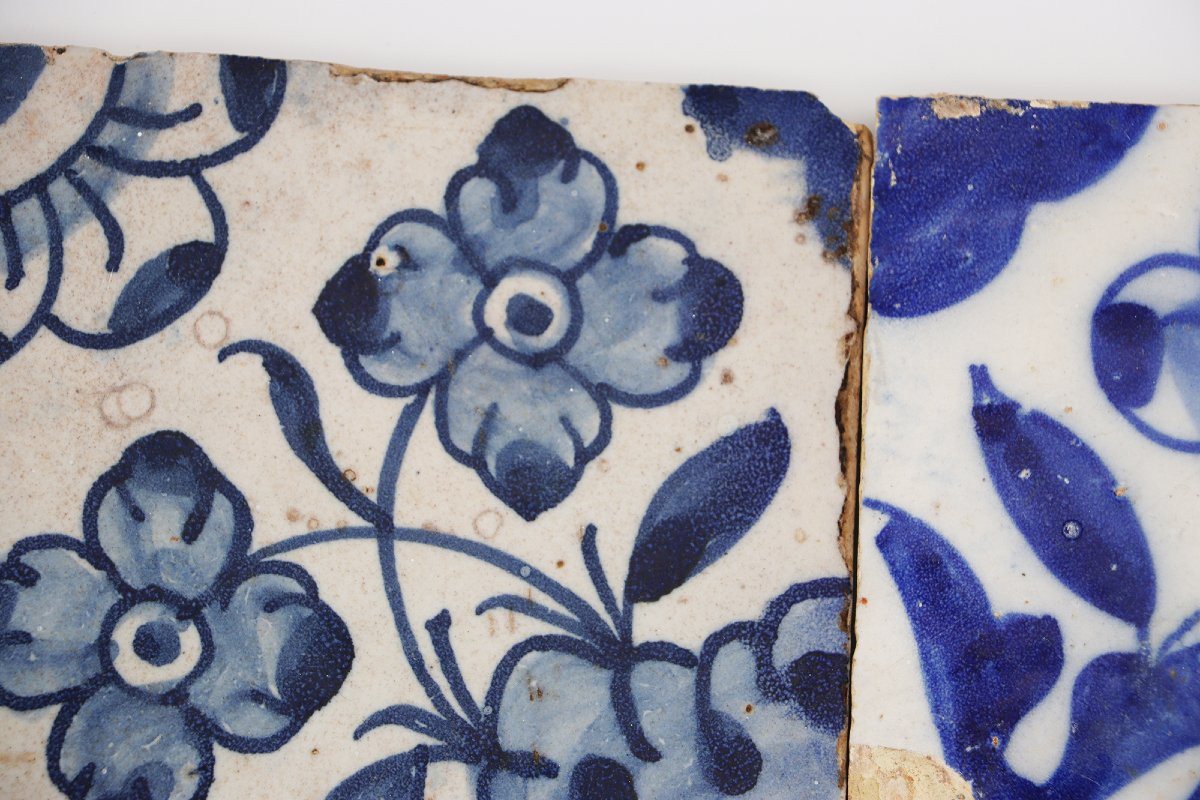 17th Century Portuguese Blue & White Floral Set Of Two Tiles-photo-3