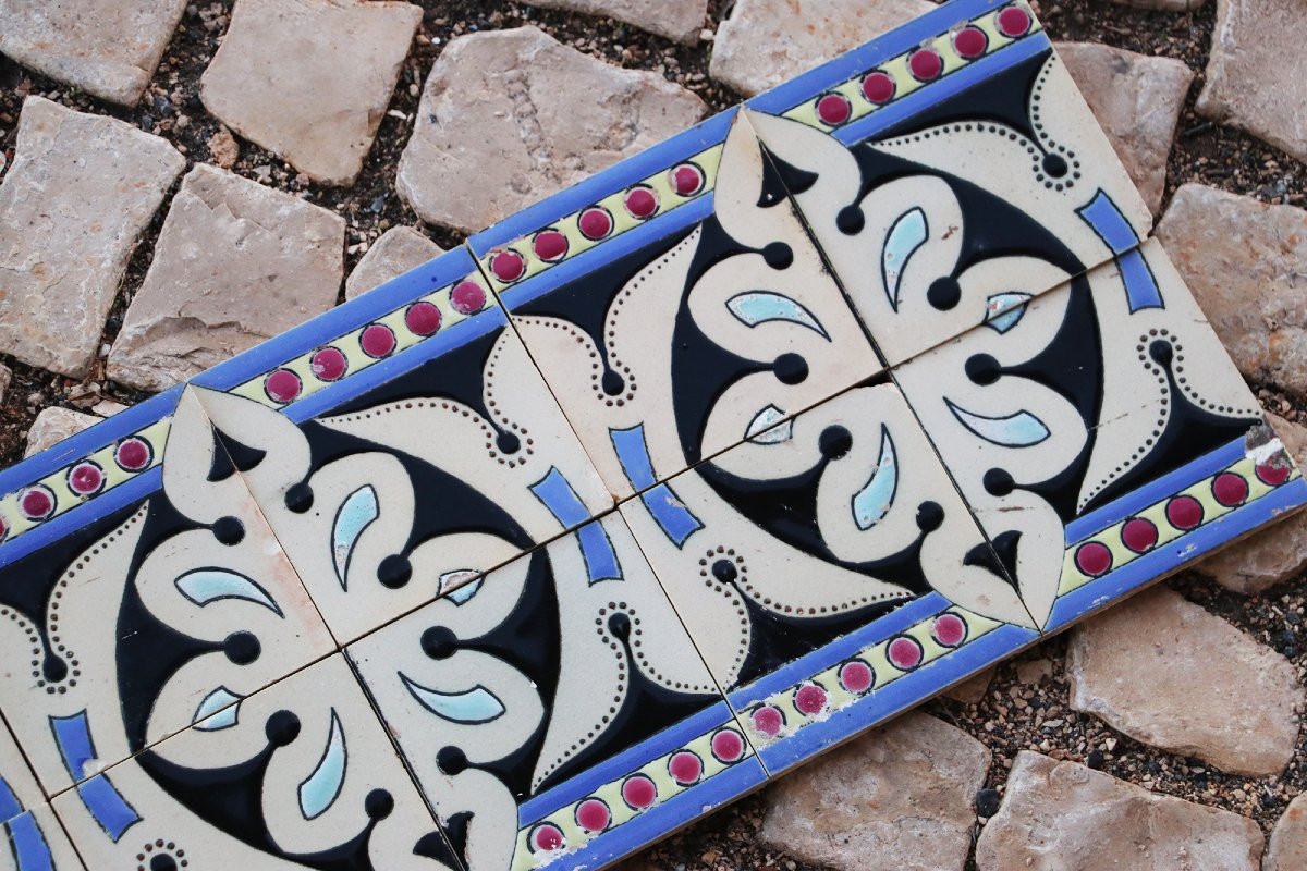 1920s Art Deco Symmetrical Motif Tile Border, Portuguese-photo-2