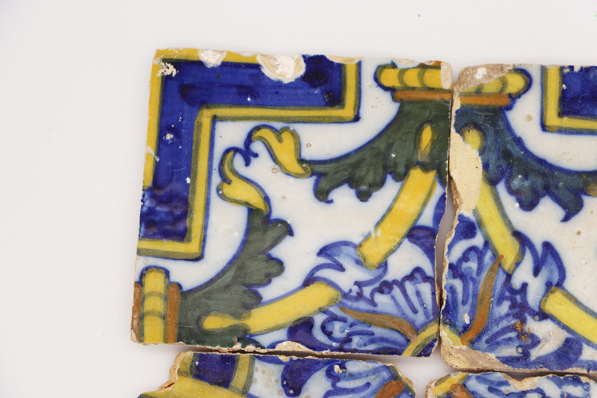 17th Century Set Of Six Floral Tiles, Portuguese-photo-2