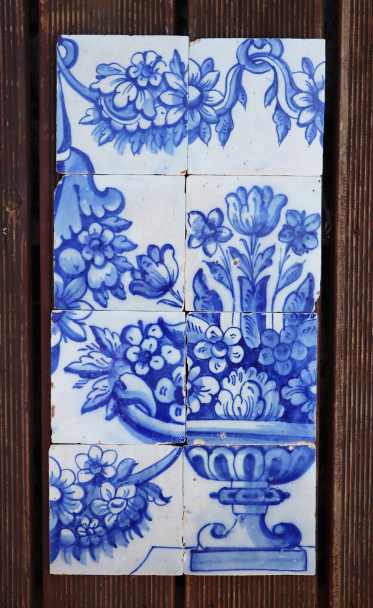 Panneau mural en carreaux représentant un vase de fleurs de style rocaille, Portugal, XVIIIe 