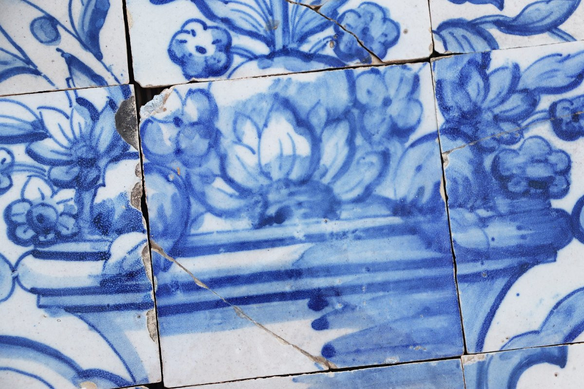 Tile Mural Panel Depicting A Baroque Jardinière With Flowers, Portuguese, 18th Century-photo-2