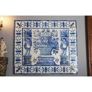 Panneau mural en carreaux portugais antiques du XVIIIe siècle représentant un vase bleu et blan