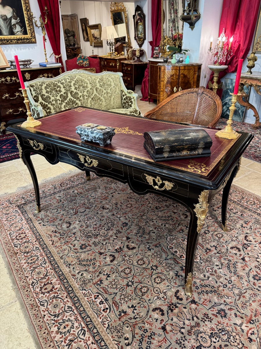 Bureau epoque régence 3 tiroirs en poirier noirci et verni